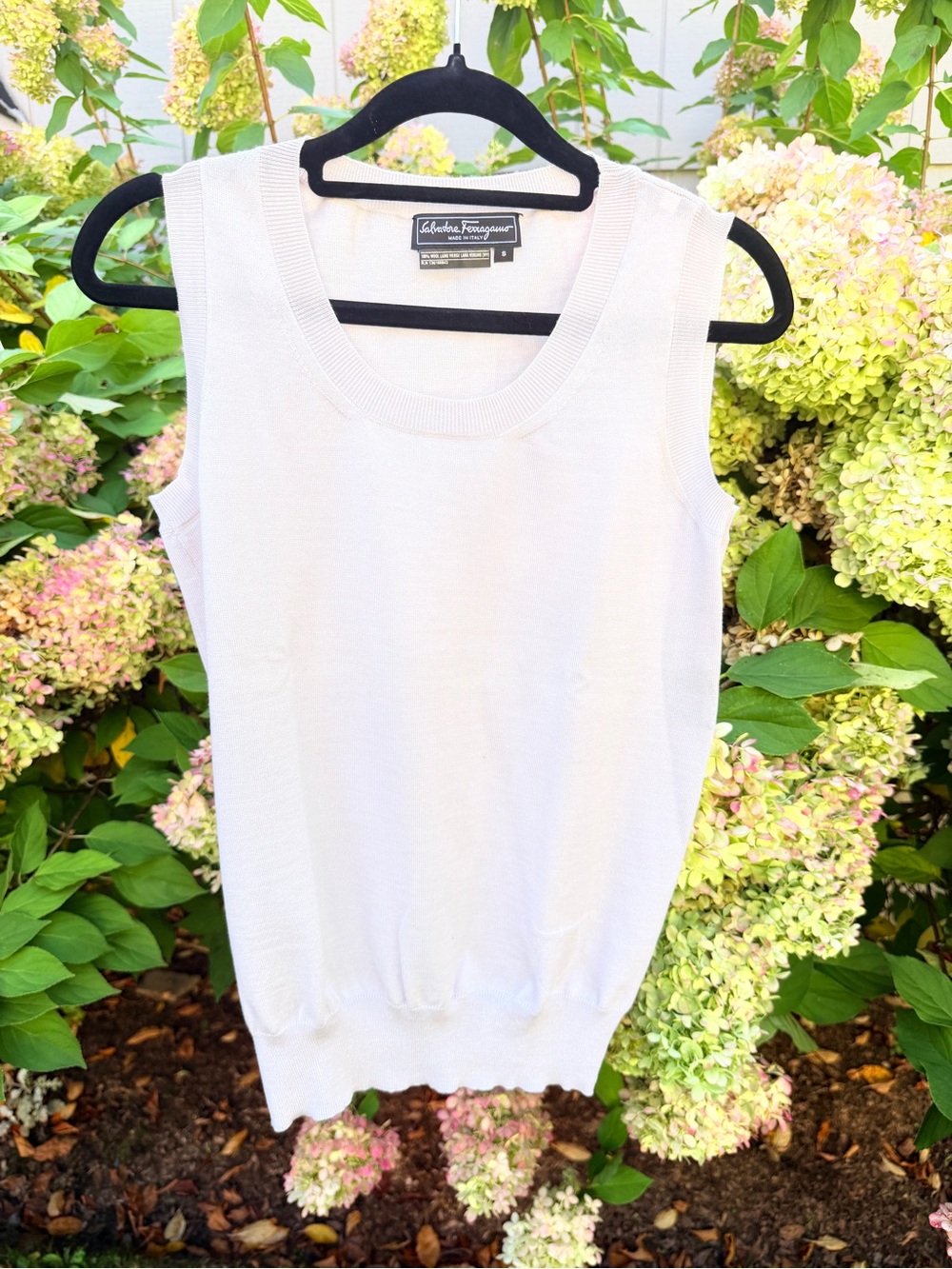 Salvatore Ferragamo Cream Ribbed Knit Sleeveless Tank